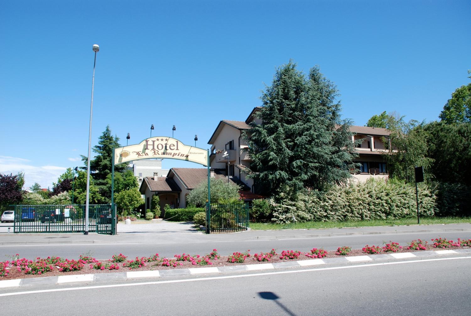 Hotel Ristorante La Rampina Vimodrone Exteriör bild